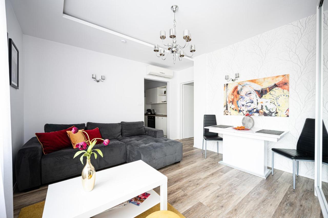 Apartamento Saint Seven Szeged Exterior foto